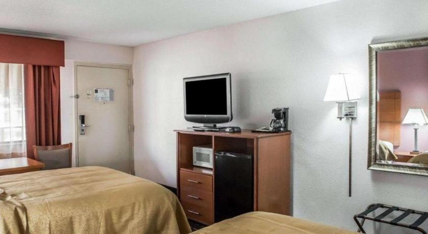 Quality Inn Marianna Exterior photo